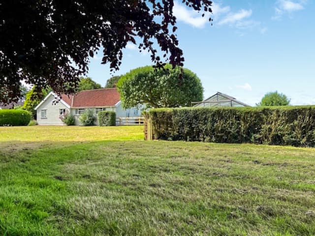 Outdoor | Larks Rise, Weston Longville