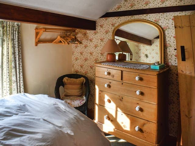 Double bedroom | Poppy Cottage, Halesworth