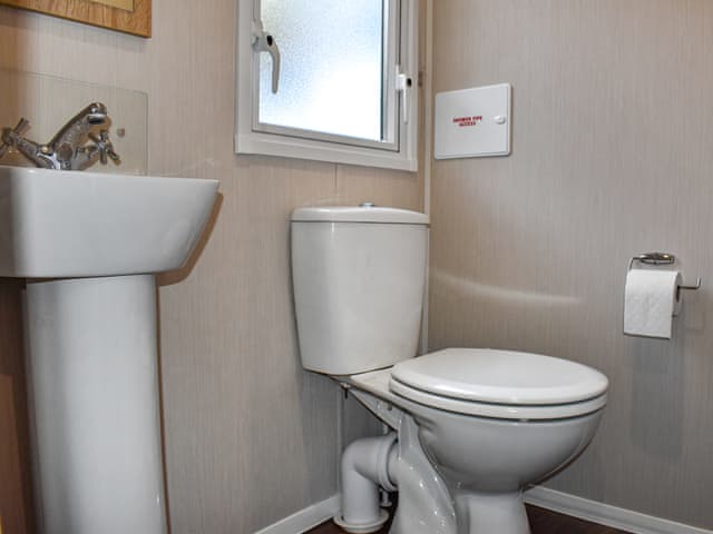 Bathroom | Unit 44, Kelling Heath, near Holt