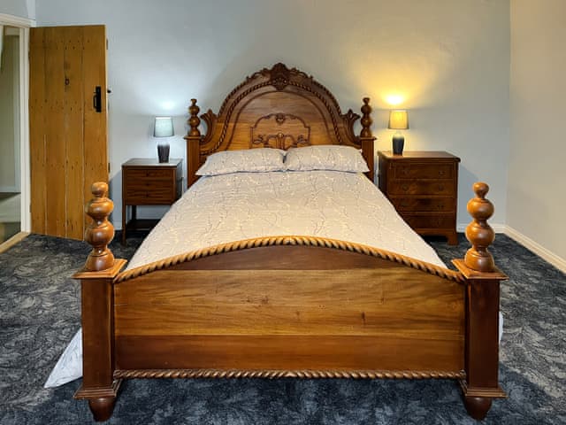 Double bedroom | Low Houses Farmhouse, Newbiggin, near Barnard Castle