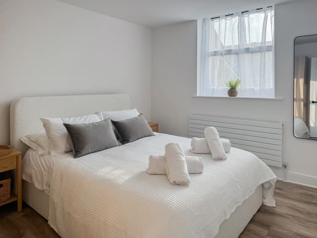 Double bedroom | 2 The Beach, Bude