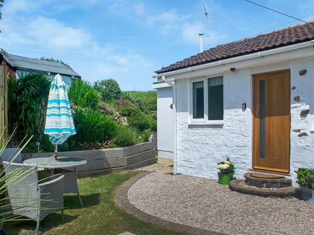 Exterior | Chlobo Cottage, Porth, near Newquay