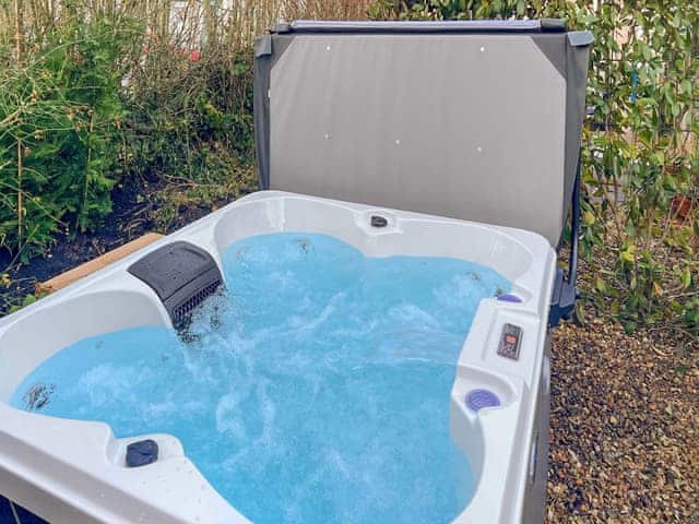 Hot tub | Dorys Cottage, Dalton-in-Furness, near Ulverston and Lakeland Peninsula