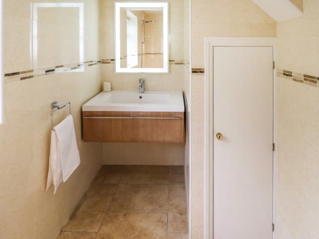 Bathroom | Paws in the Pines, Frithville, near Lincolnshire