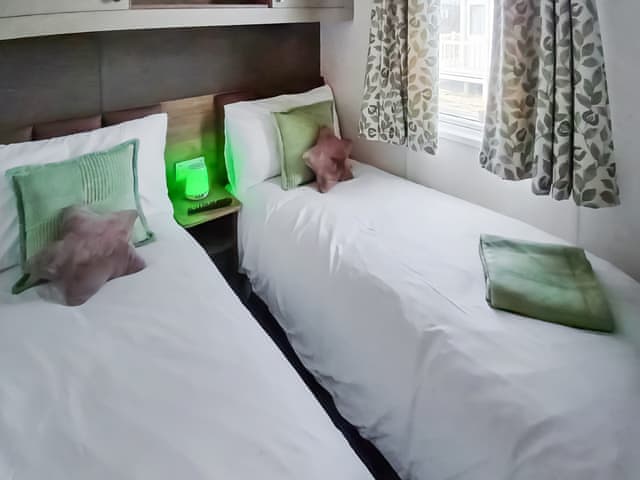 Twin bedroom | Serenity, Ingoldmells