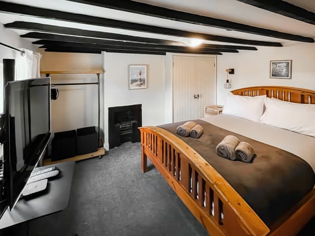 Double bedroom | Butterfly Cottage, Maltby Le Marsh, near Mablethorpe