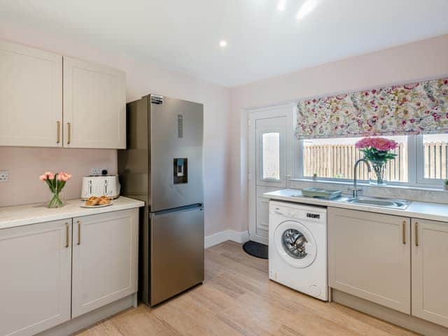 Kitchen/diner | Sweetpea - Golden Beach Holiday Park, Ingoldmells