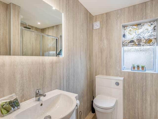 Bathroom | Sweetpea - Golden Beach Holiday Park, Ingoldmells