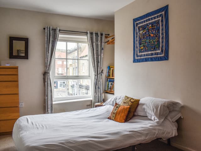 Double bedroom | Swingbridge Lookout, Whitby