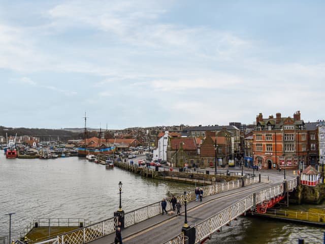Surrounding area | Swingbridge Lookout, Whitby