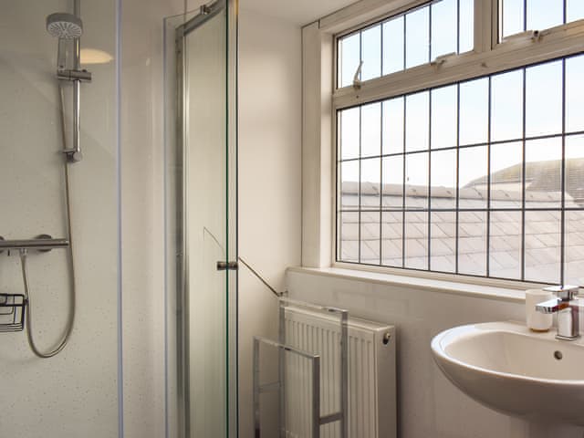 Bathroom | Cliff Top Retreat, Whitby