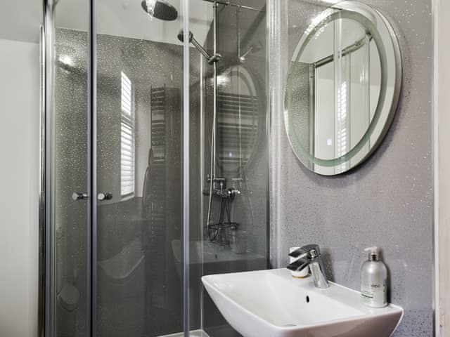 Bathroom | Cliff Top Retreat, Whitby