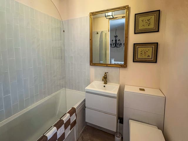 Bathroom | Melville Place, Torquay