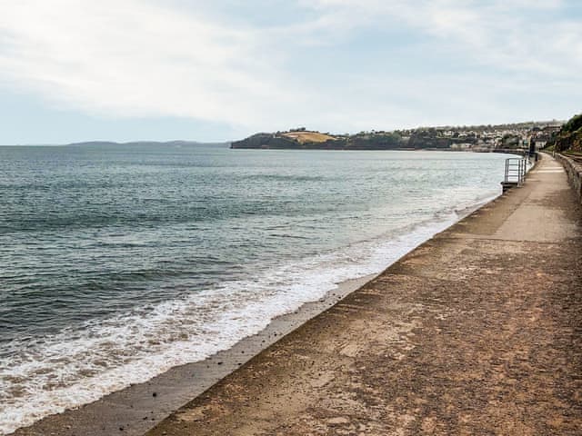 Surrounding area | Albert Cottage, Dawlish