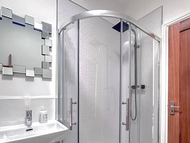 Bathroom | Follonsby Foal Cottage, East Boldon, near Newcastle