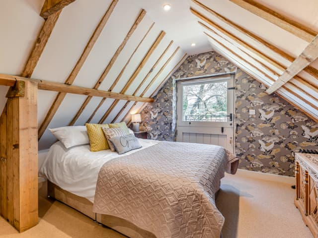 Double bedroom | The Manor Pen - New Shelve Farm Holidays - New Shelve Farm Holidays, Lenham, near Maidstone