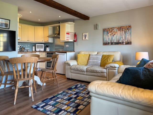 Open plan living space | Primrose Cottage - Low Penhowe, Burythorpe, near Malton