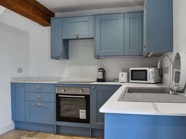 Kitchen/diner | Bumblebee Cottage - Goldburn Barns, Okehampton