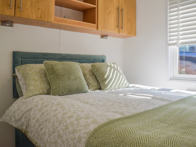 Double bedroom | Owl Lodge - Millstone Meadow, Hartshorne