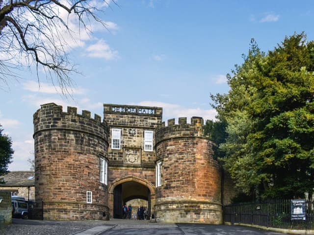 Surrounding area | Hollingreave House, Burnley