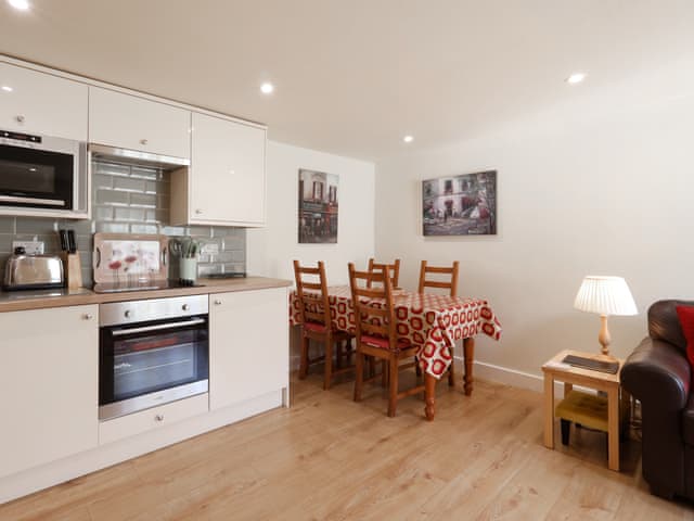 Open plan living space | Court Cottage - Little Court Cottages, Gloucester