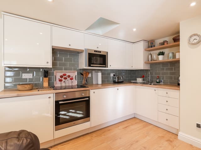 Open plan living space | Little Cottage - Little Court Cottages, Gloucester