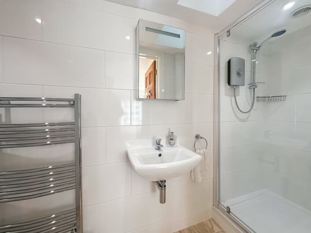 Bathroom | Little Cottage - Little Court Cottages, Gloucester
