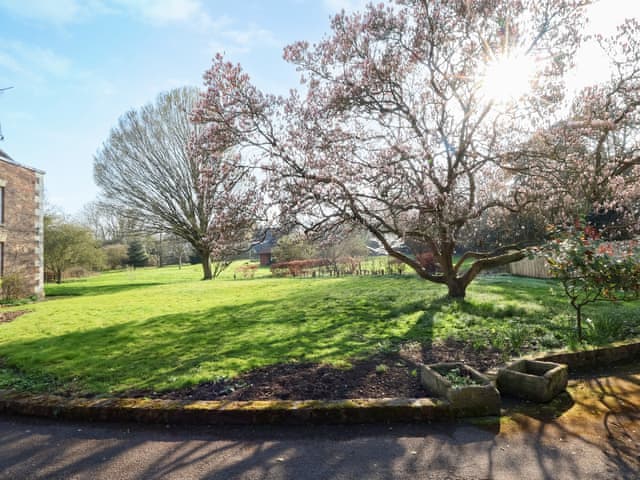 Garden and grounds | Little Cottage - Little Court Cottages, Gloucester