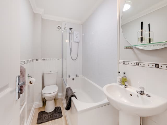 Bathroom | Anglers Haven - Everglades Caravan Park and Lodges, Denver, King&rsquo;s Lynn