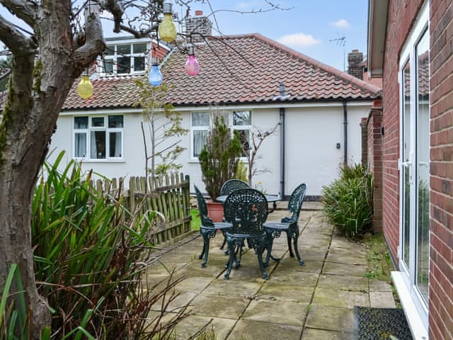 Sitting-out-area | Red Oaks, York