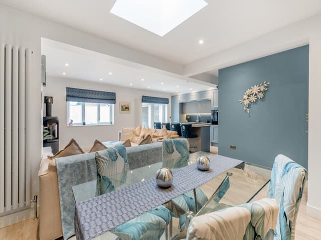 Open plan living space | Queensway, scarborough