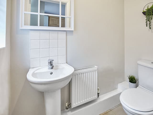 Bathroom | Aynsley Mews, Consett
