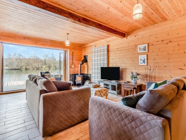 Open plan living space | Malibu Lakehouse, Pentney Lakes