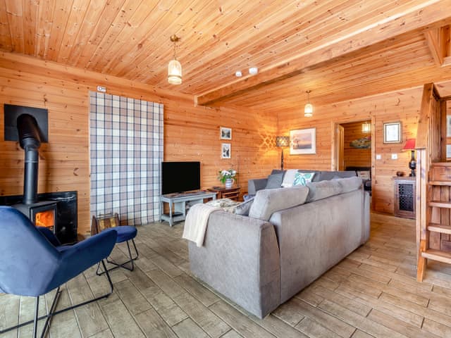 Open plan living space | Malibu Lakehouse, Pentney Lakes