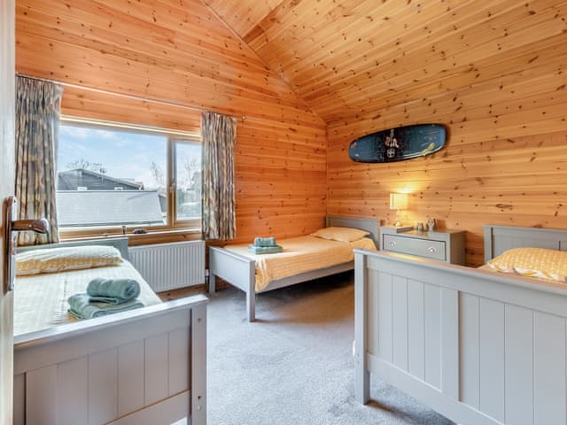 Triple bedroom | Malibu Lakehouse, Pentney Lakes