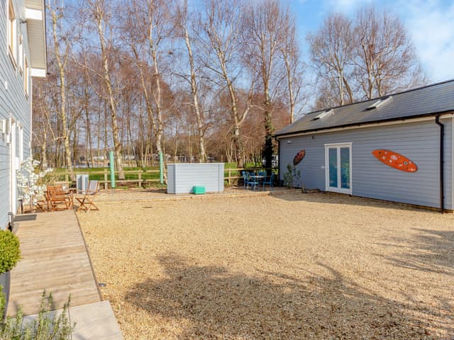 Exterior | Malibu Lakehouse, Pentney Lakes