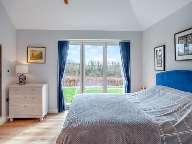 Double bedroom | The Lodge at Edenbridge, Shepton Mallet