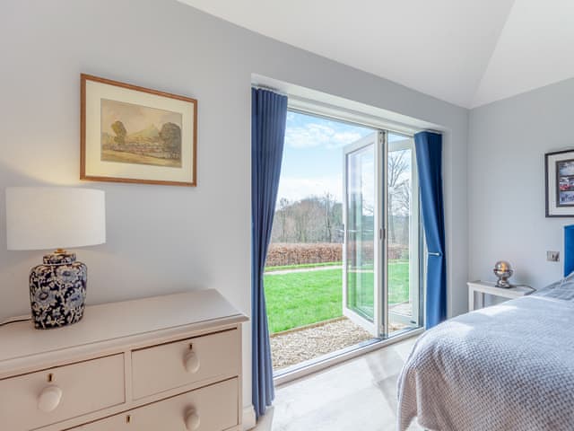 Double bedroom | The Lodge at Edenbridge, Shepton Mallet