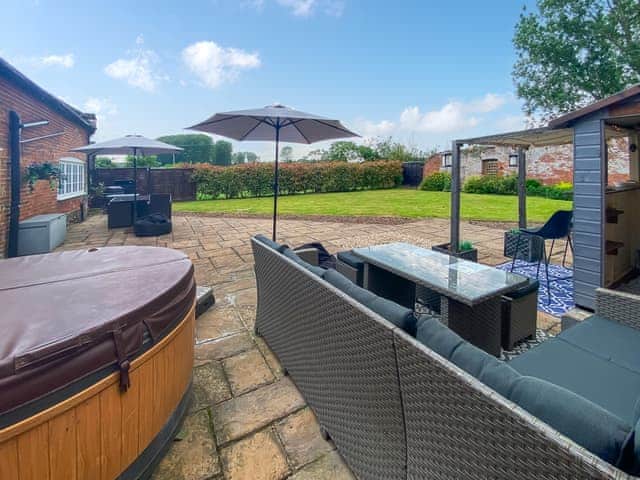 Hot tub, seating area and outside bar | Middle Farm, East Harling, near Thetford