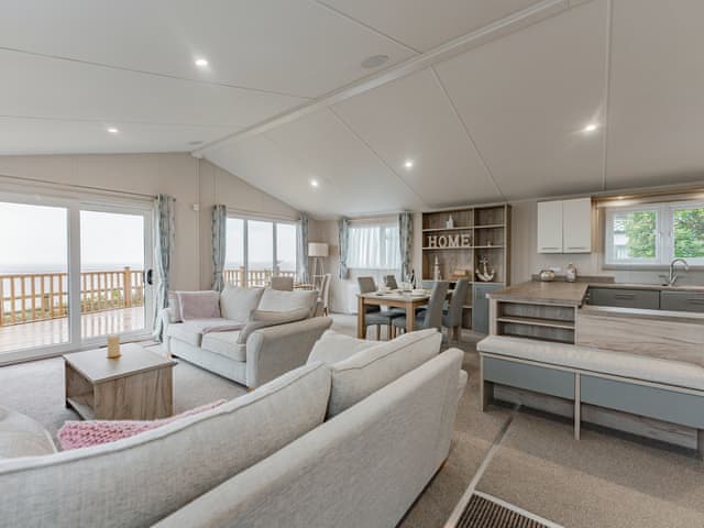 Open plan living space | Phoenix Sunrise, corton