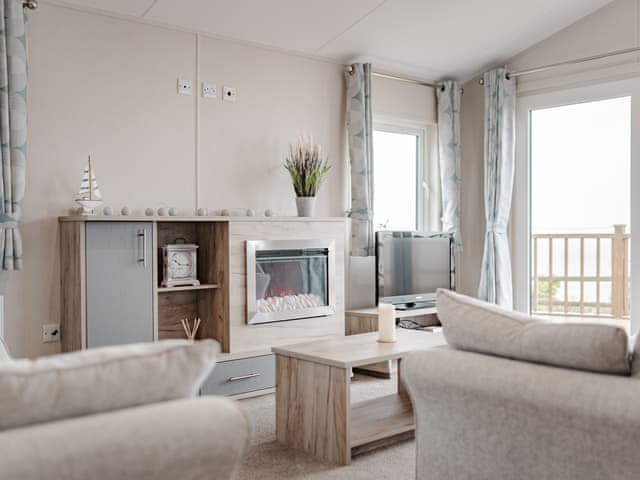 Living area | Phoenix Sunrise, corton