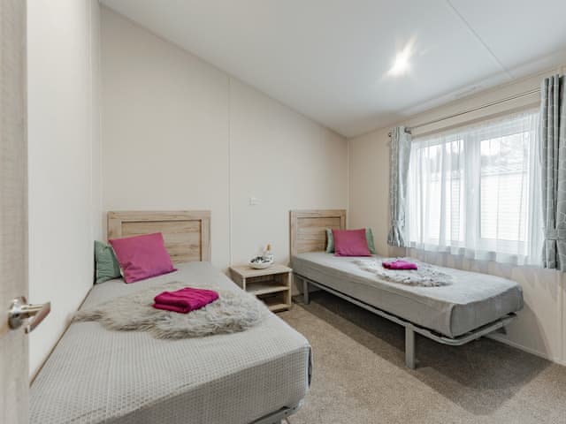 Twin bedroom | Phoenix Sunrise, corton