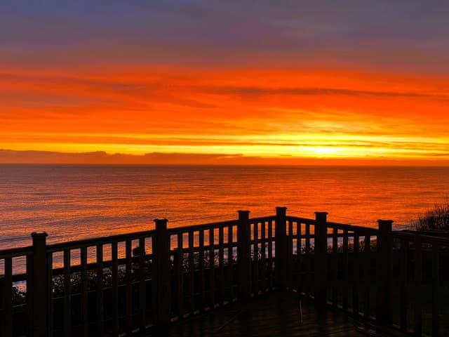 View | Phoenix Sunrise, corton