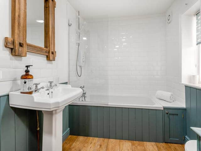 Bathroom | The Old Bakehouse, Whitby