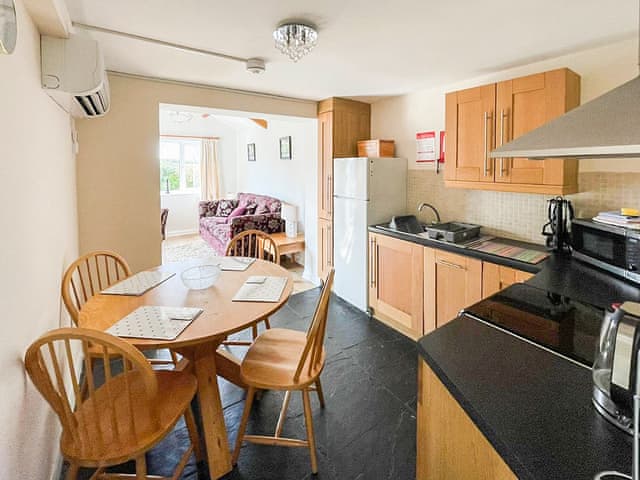Kitchen/diner | Bluebell Apartment - Moorhead Country Holidays, Woolfardisworthy, Clovelly