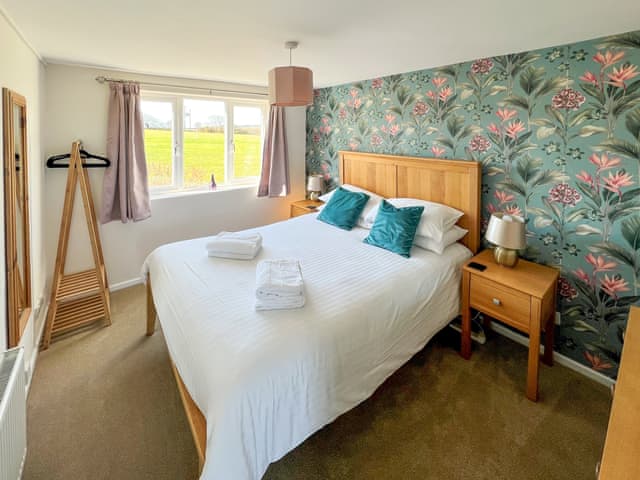 Double bedroom | Honeysuckle Apartment - Moorhead Country Holidays, Woolfardisworthy, Clovelly