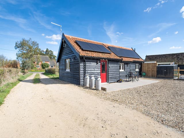 Exterior | Alberts Dairy, Wingfield, near Diss
