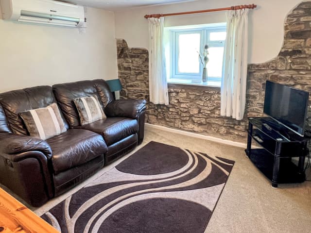 Living room | Bramling Apartment - Moorhead Country Holidays, Woolfardisworthy, Clovelly