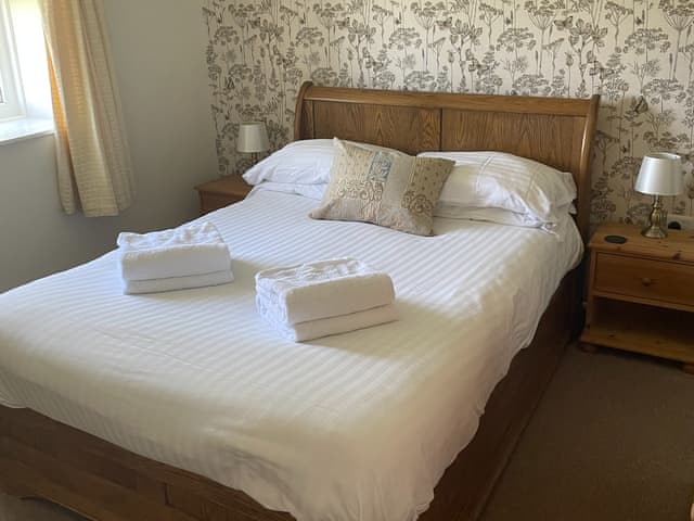 Double bedroom | Chaffinch Apartment - Moorhead Country Holidays, Woolfardisworthy, Clovelly