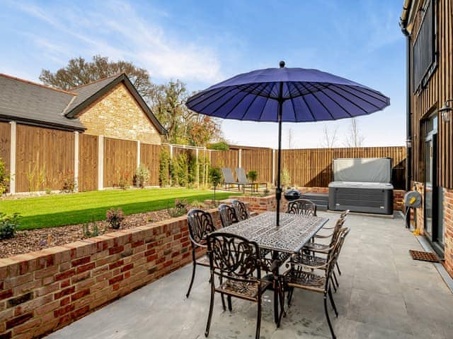 Outdoor eating area | Old Barn 2 - Bedborough Farm Cottages, Wimborne